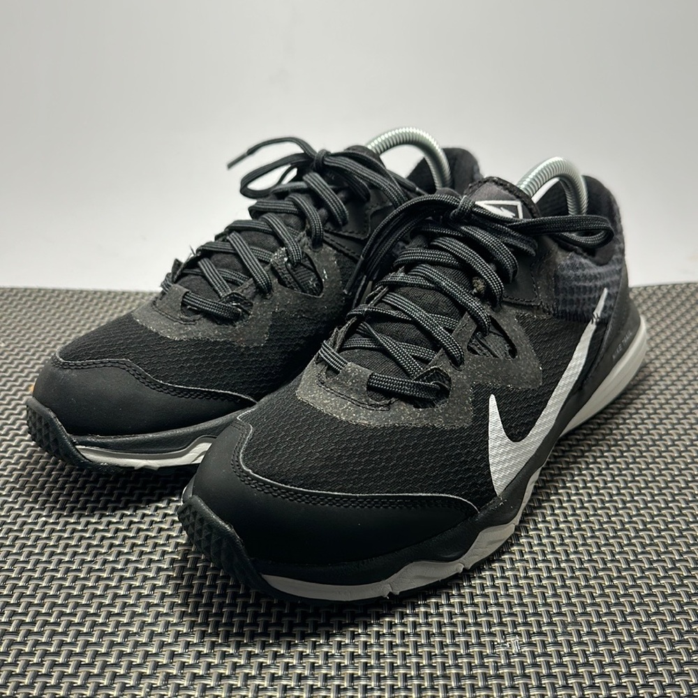 Nike Trail Sneakers Women 8.5